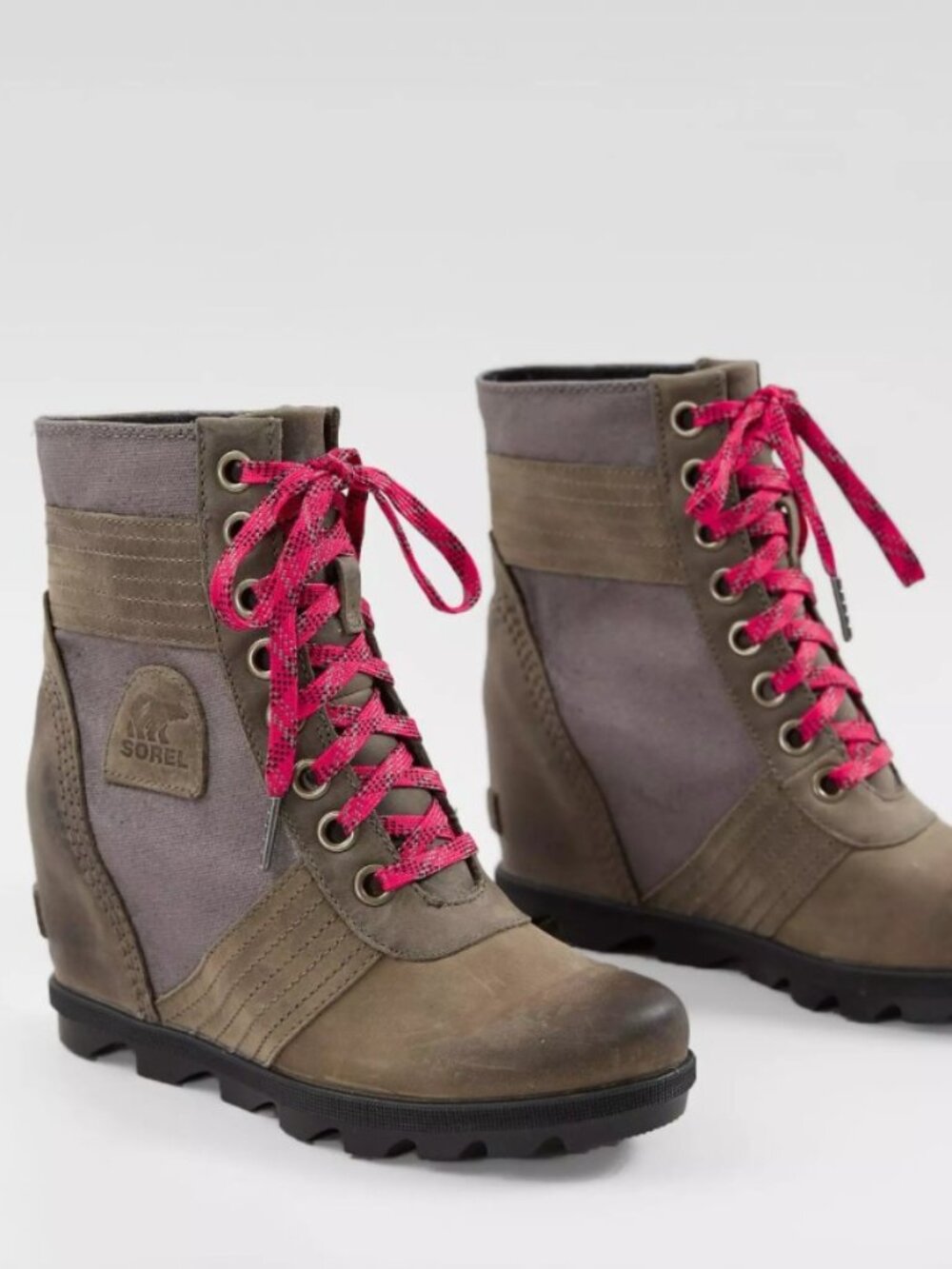 Sorel Brand Women's Size 7.5 Lexie Wedge Boots Booties Quarry Red Laces